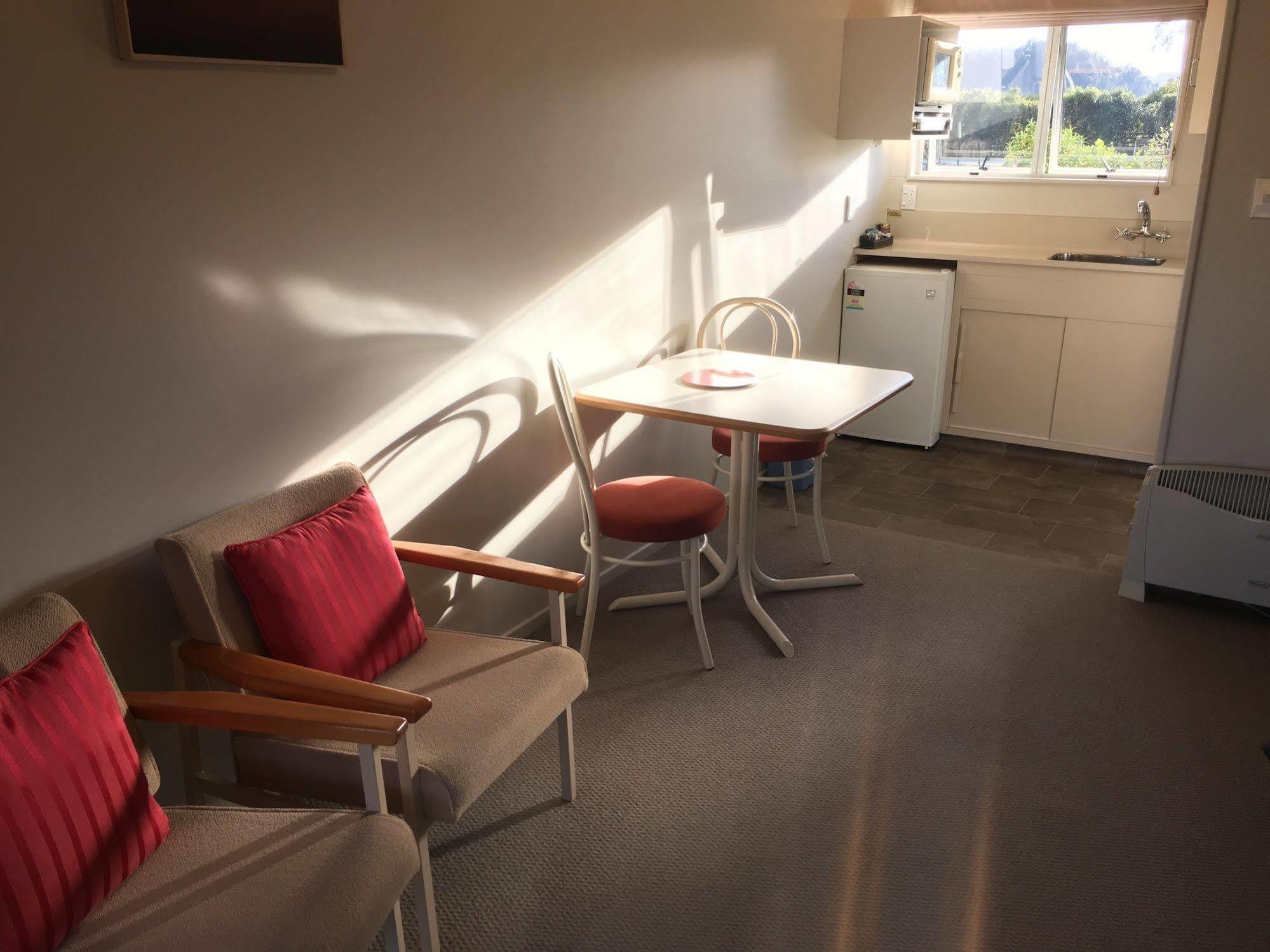 Glacier View Motel - Земля Франца-Иосифа Экстерьер фото